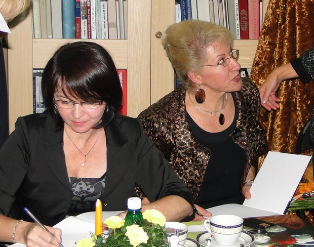 Od lewej: Małgorzata Żurecka, Dorota Jaworska